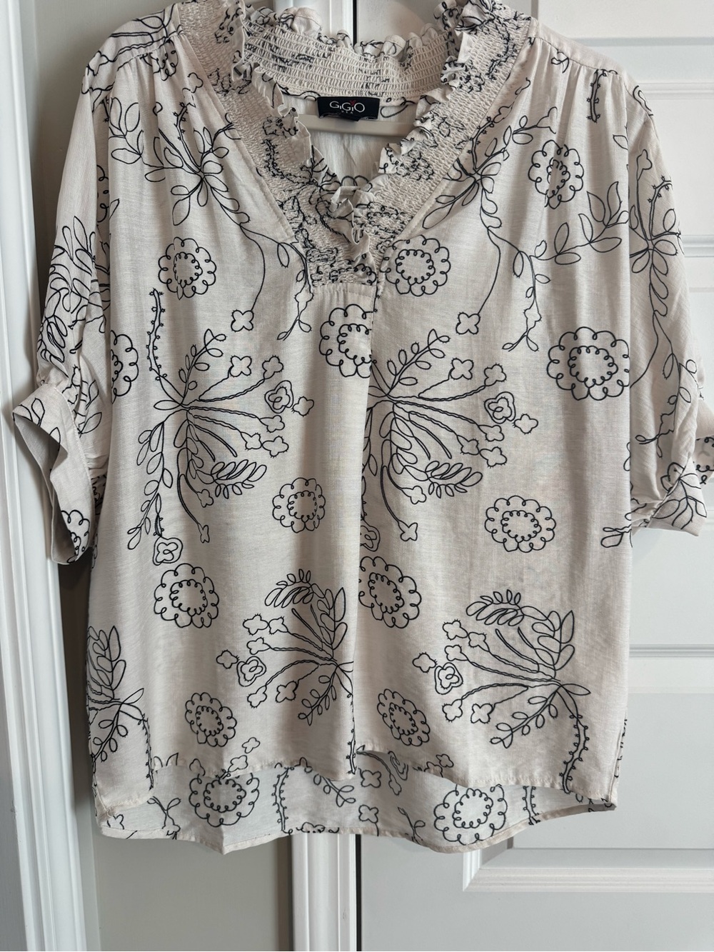 Women's Cream Floral V-Neck Blouse